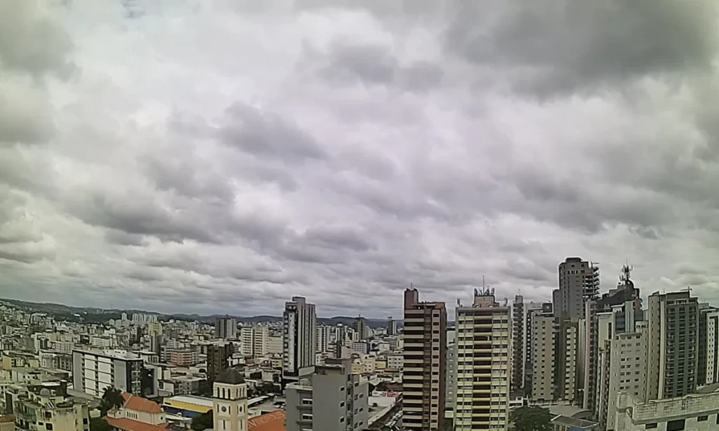 alerta:-risco-de-tempestade-severa-para-divinopolis