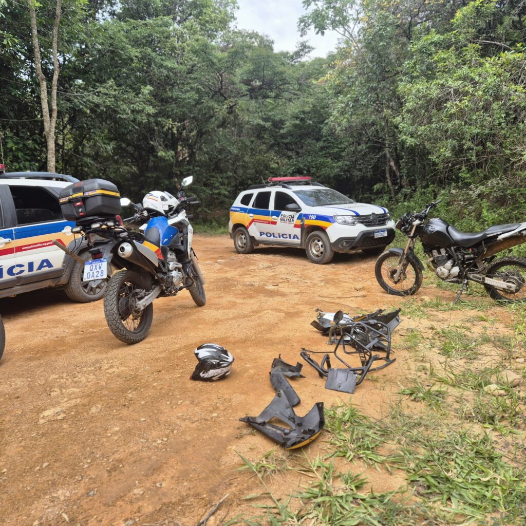 policia-militar-prende-mulher-por-trafico,-apreende-drogas-e-recupera-moto-roubada-em-formiga