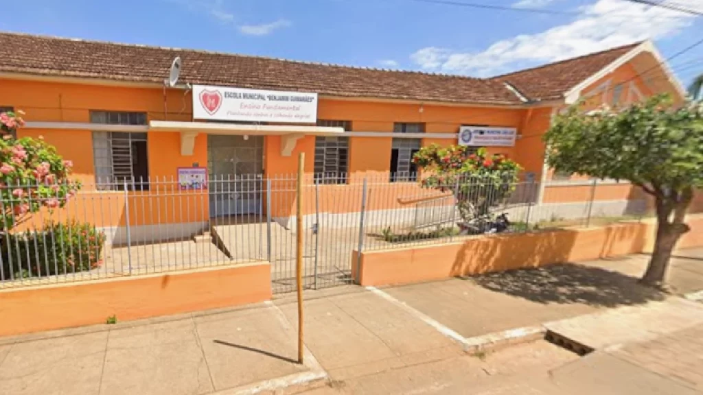 prefeito-ignora-justica-e-trava-piso-do-magisterio-em-dores-do-indaia