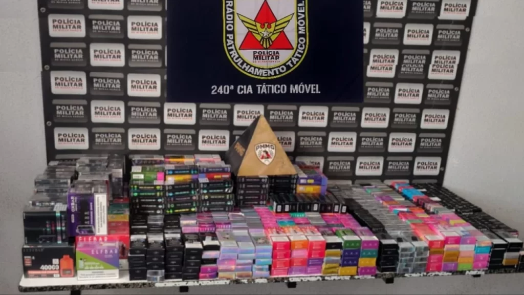 pm-apreende-quase-mil-cigarros-eletronicos-ilegais-em-divinopolis