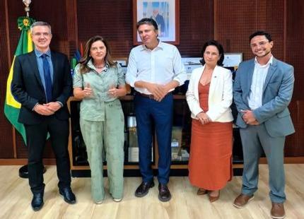 cefet-divinopolis-recebera-r$-13-milhoes-para-novo-predio-e-ampliacao-de-vagas,-anunciam-gleide-andrade-e-vitor-costa