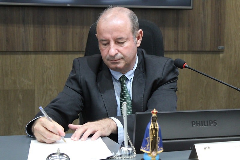camara-de-divinopolis-prorroga-prazo-de-validade-do-concurso-publico
