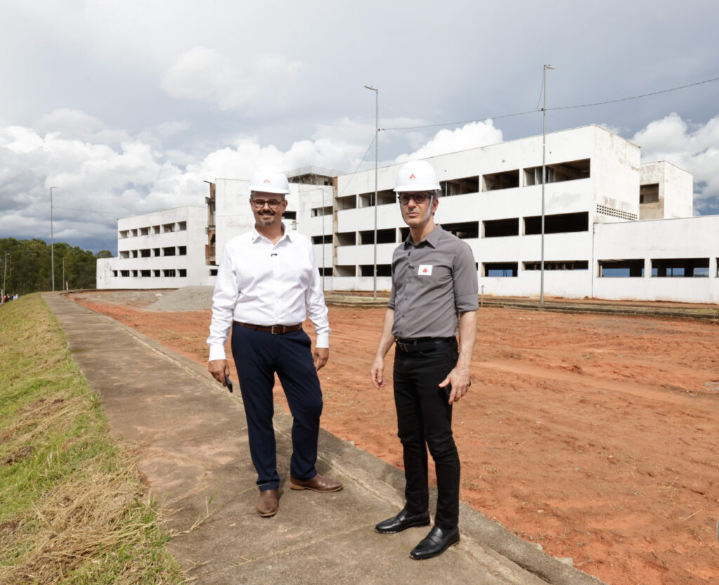 governo-de-minas-vistoria-obras-do-hospital-regional-de-conselheiro-lafaiete