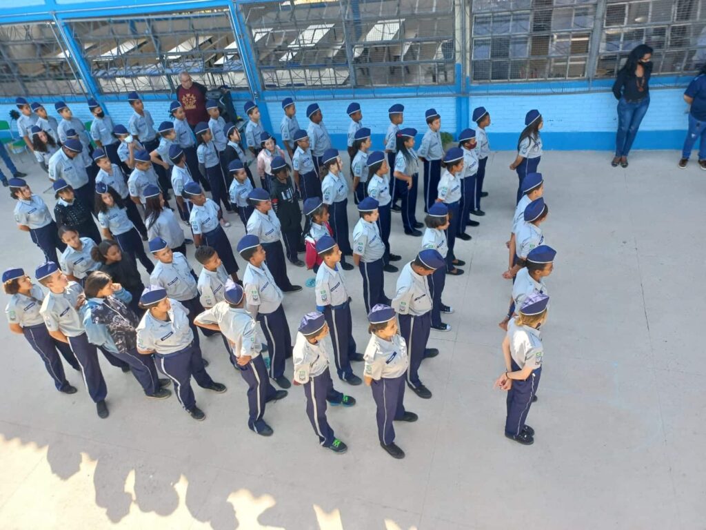 tribunal-de-justica-de-minas-gerais-suspende-novamente-o-programa-de-escolas-civico-militares