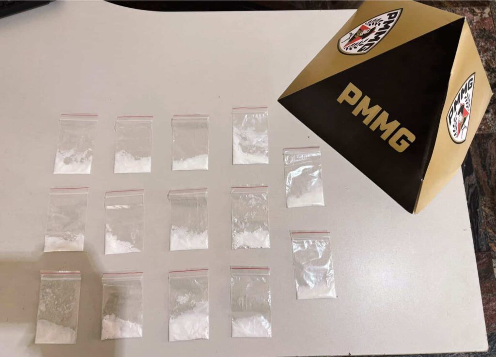 pm-realiza-prisao-por-trafico-de-drogas-em-local-conhecido-por-denuncias-em-itapecerica