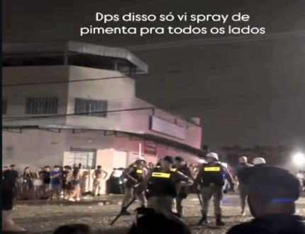 pre-carnaval-de-divinopolis:-relatos-citam-spray-de-pimenta-usado-pela-pm-e-cobranca-recai-sobre-a-prefeitura