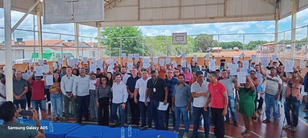 primeira-entrega-de-titulos-de-regularizacao-terras de-2026-beneficia-produtores-do-norte-de-minas