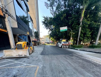 recape-na-praca-da-catedral-vira-caos-no-transito-e-expoe-falha-grave-de-planejamento-da-settrans