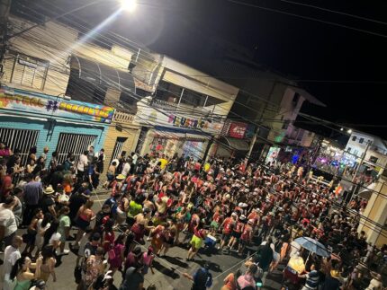 cajuru-folia-2026:-confira-a-programacao-completa-e-o-que-abre-e-fecha-durante-o-carnaval