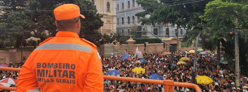 bombeiros-lancam-plano-de-dispersao-emergencial-para-gerenciar-hiperpublicos-no-carnaval-mineiro