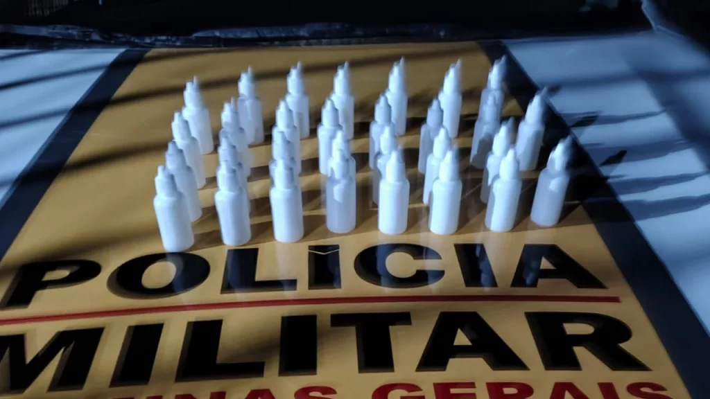 homem-e-preso-por-trafico-durante-operacao-carnaval-na-mg-260,-em-itapecerica