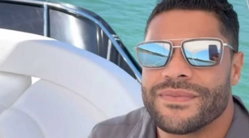 apos-goleada,-hulk-aproveita-folga-em-capitolio-e-exibe-bandeira-do-atletico-em-lago-de-minas