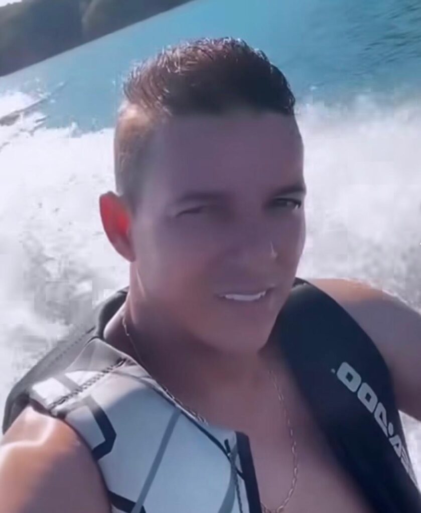 colisao-entre-motos-aquaticas-deixa-um-morto-na-barragem-de-carmo-do-cajuru