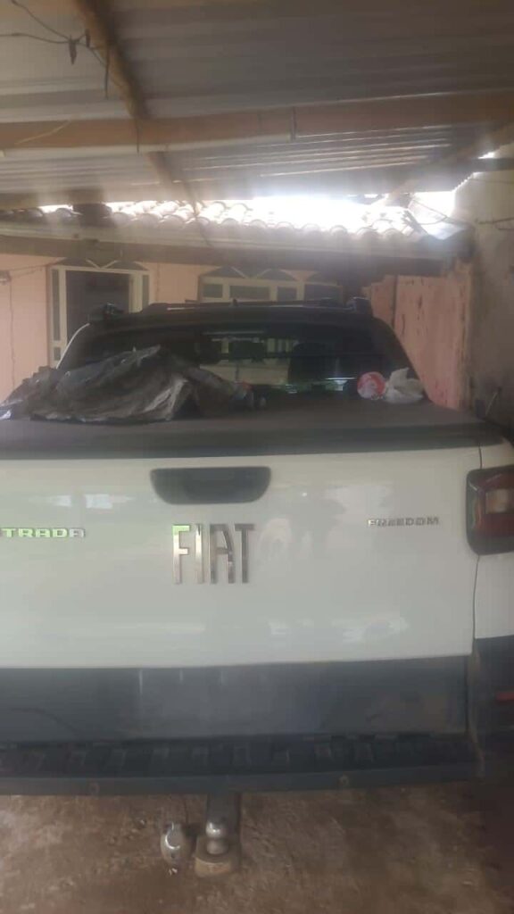 caminhonete-furtada-em-itauna-e-localizada-sendo-desmontada-em-garagem-no-bairro-belvedere-ii-em-divinopolis