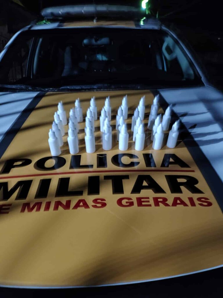 motorista-e-preso-com-30-frascos-de-“lolo”-durante-operacao-carnaval-na-mg-260-em-itapecerica
