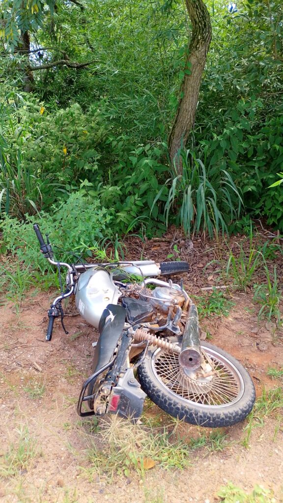 motociclista-inabilitado-e-preso-apos-fuga-na-contramao-e-moto-com-chassi-adulterado-na-mg-260-em-claudio