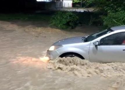 chuva-forte-causa-enchentes-em-pontos-isolados-de-divinopolis-na-quarta-feira-de-cinzas