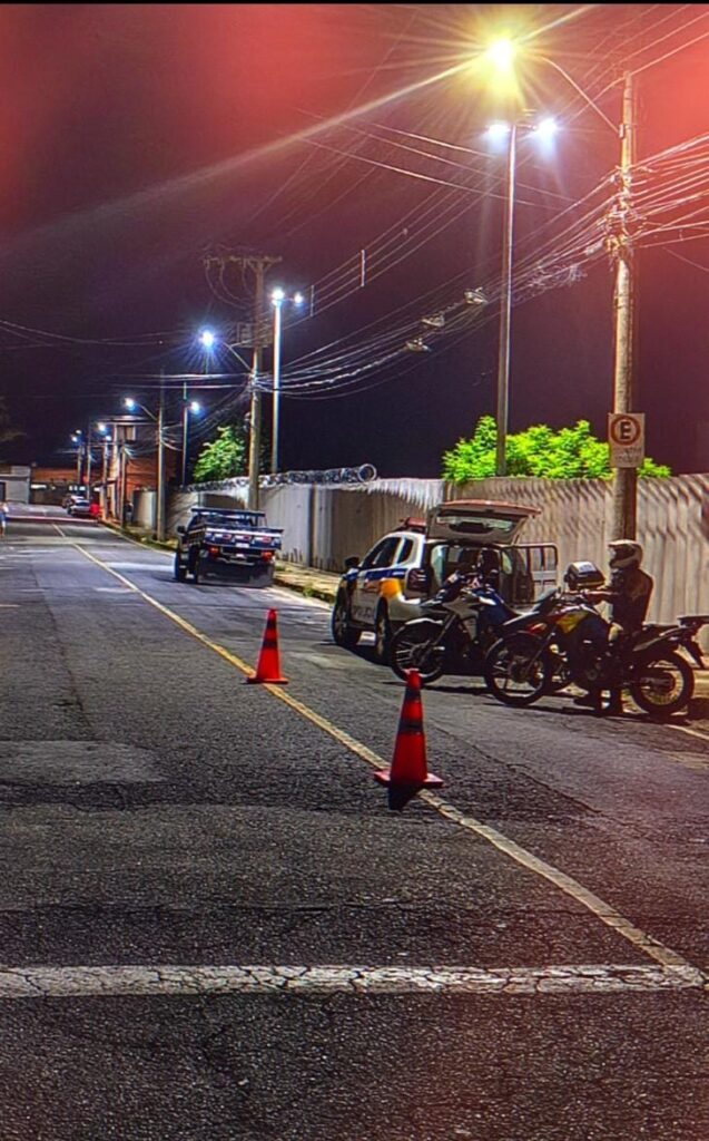pm-realiza-prisoes-por-direcao-perigosa,-trafico,-furto-e-cumpre-mandado-em-itauna-e-itatiaiucu