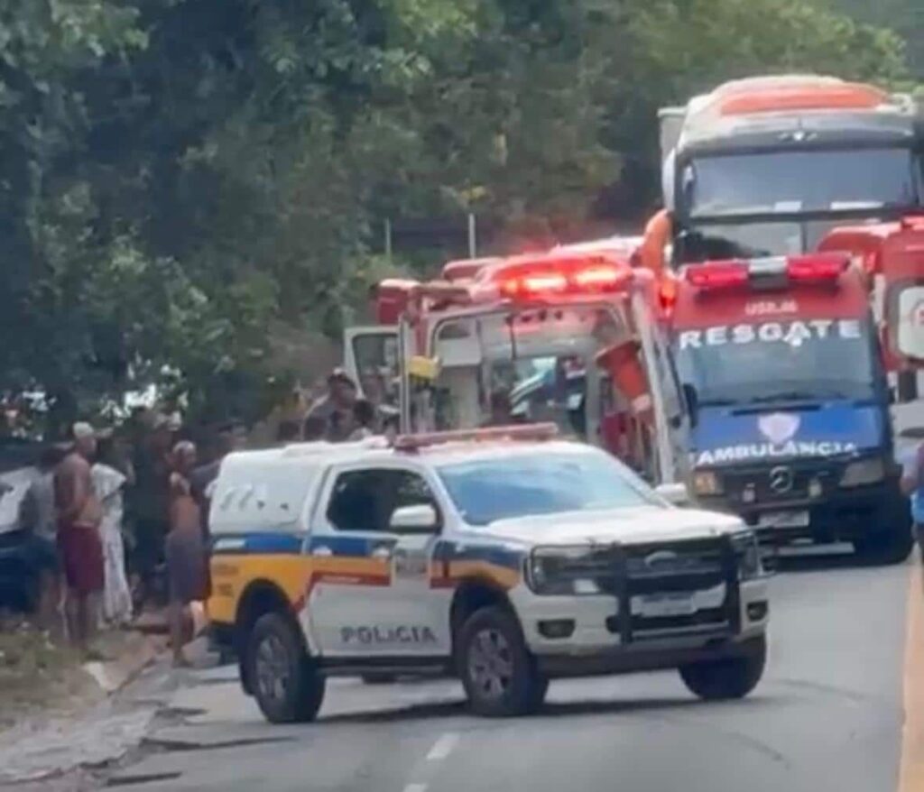 van-capota-na-br-423,-em-conceicao-do-para,-deixa-cerca-de-10-feridos-e-mobiliza-grande-operacao-de-resgate;-veja-o-video