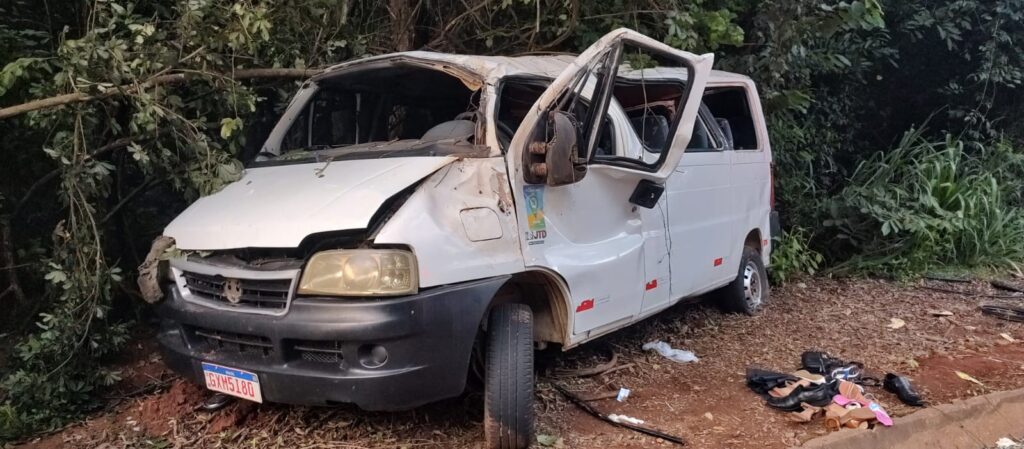 policia-rodoviaria-divulga-novos-detalhes-de-grave-acidente-na-mg-423-e-aponta-ultrapassagem-proibida-como-causa