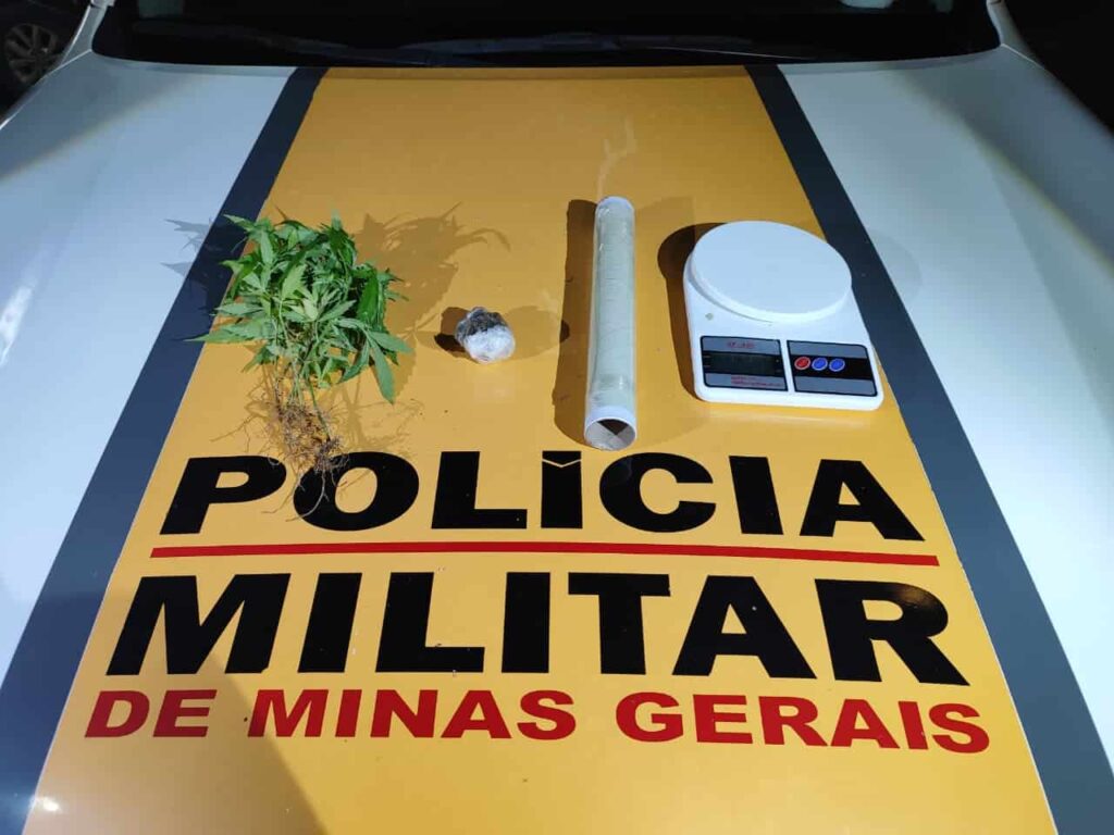 motorista-sem-cnh-foge-da-pm,-e-perseguido-e-preso-com-drogas-na-amg-0370