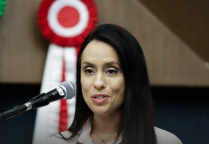 caso-laudemir:-delegada-afastada-recebe-r$-96-mil-de-salario-e-ganha-nova-licenca-medica-de-60-dias