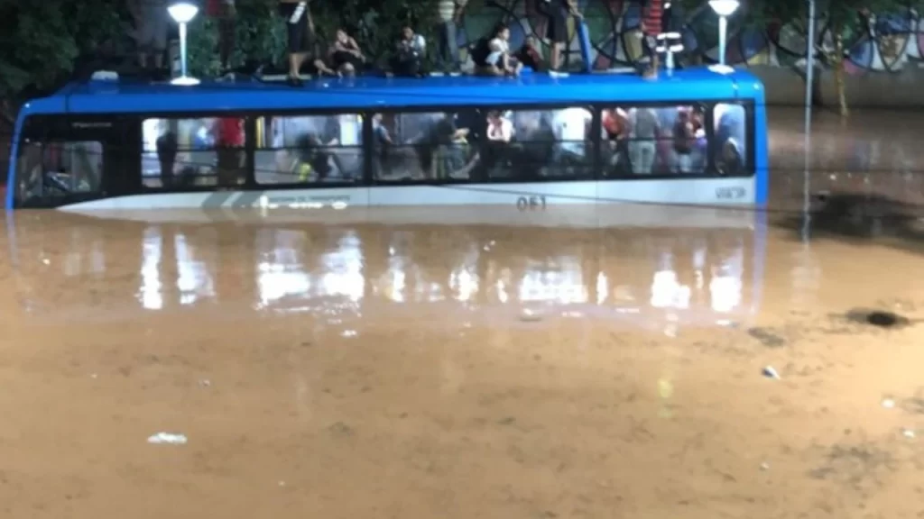 chuvas-em-juiz-de-fora-deixam-14-mortos,-440-desabrigados;-calamidade-decretada