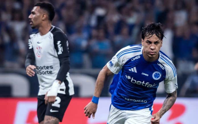 cruzeiro-e-corinthians-se-enfrentam-em-jogo-que-reedita-muitas-finais
