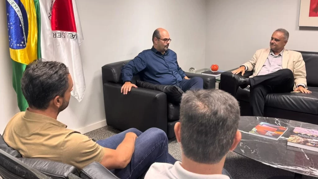 prefeito-gustavo-mitre-se-reune-com-vice-governador-para-solicitar-obras-importantes-para-itauna