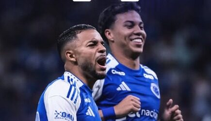 cruzeiro-atropela-o-uberlandia,-vence-por-5-a-0-e-embala-no-campeonato-mineiro