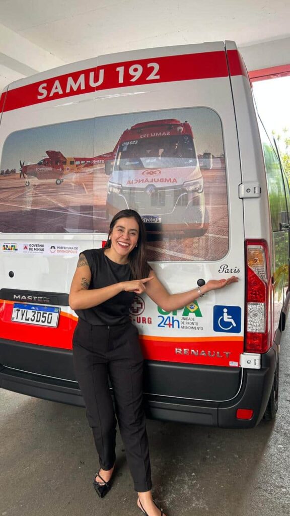 deputada-lohanna-entrega-van-de-351-mil-ao-samu-por-meio-de-emenda-parlamentar