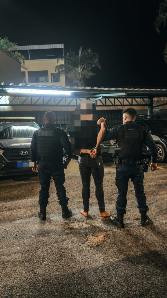 gcm-prende-homem-por-descumprir-medida-protetiva-e-detem-tres-por-trafico-em-nova-serrana