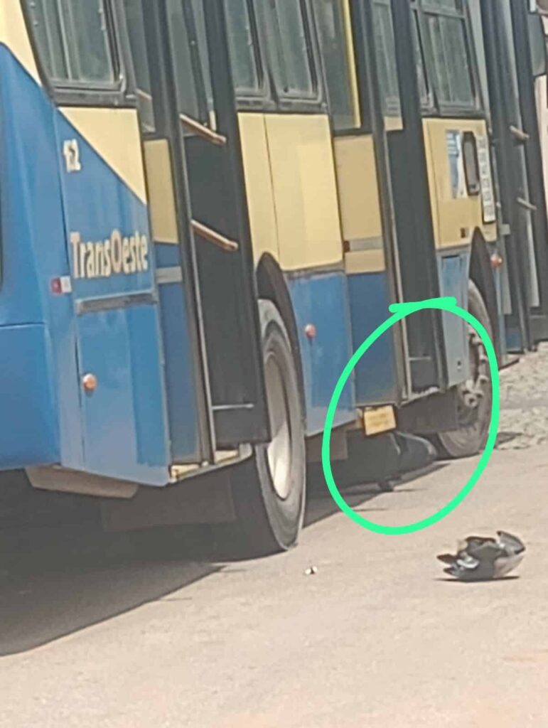 motociclista-fica-ferido-apos-colisao-com-onibus-no-bairro-nacoes-em-divinopolis