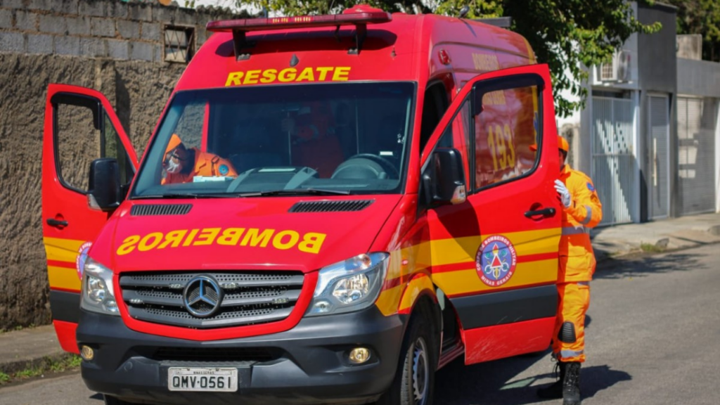 homem-fica-ferido-apos-colisao-entre-onibus-e-motocicleta-no-bairro-nacoes,-em-divinopolis