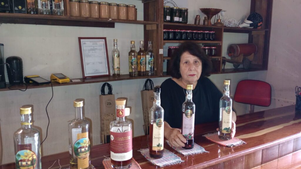 professora-aposentada-diversifica-producao-e-potencializa-renda-para-a-familia-em-felixlandia