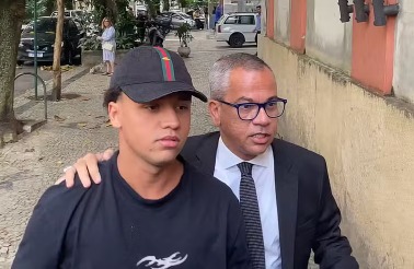 filho-de-ex-subsecretario-envolvido-em-estupro-coletivo-se-entrega-a-policia-no-rio