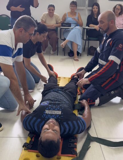 saude-mental-em-foco:-nova-serrana-capacita-equipes-para-o-manejo-de-crises-e-urgencias-psiquiatricas