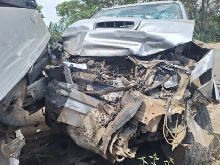 caminhonete-invade-contramao-e-motorista-de-75-anos-fica-gravemente-ferido-em-arcos