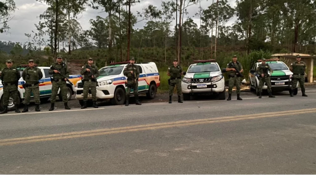 homem-e-preso-por-trafico-de-drogas-e-maus-tratos-a-animais-durante-operacao-da-policia-militar-de-meio-ambiente-em-itapecerica