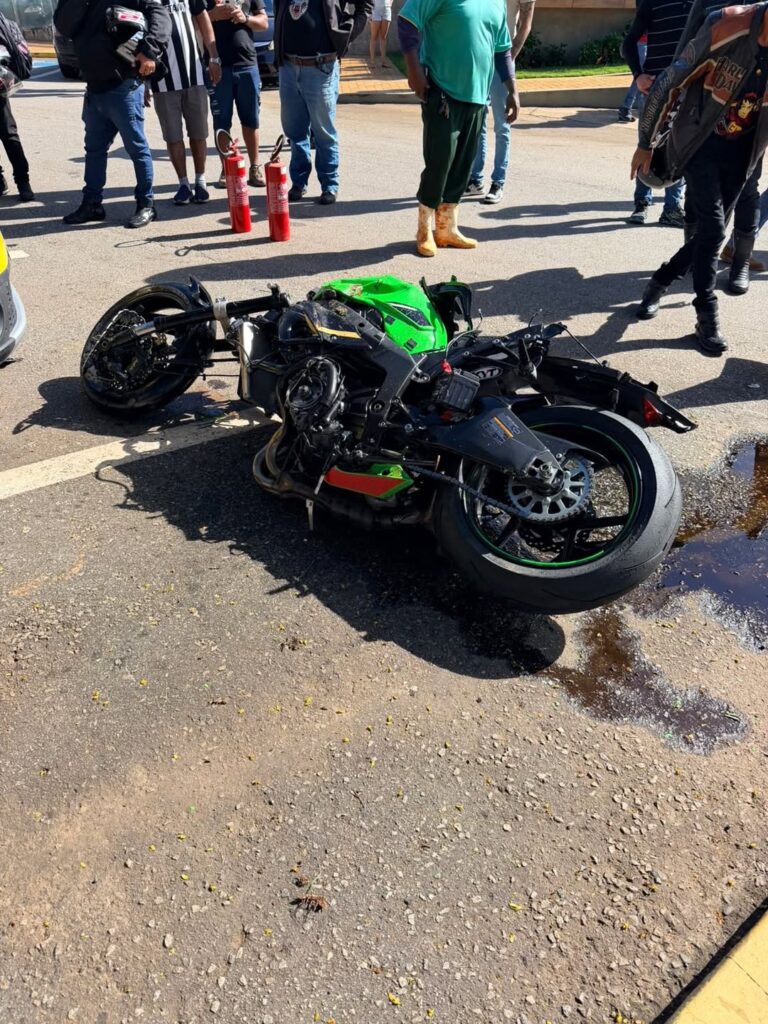 motociclista-morre-apos-bater-na-traseira-de-carro-na-br-262;-veja-o-video