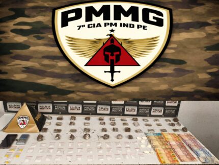 policia-militar-apreende-drogas-e-prende-jovem-em-operacao-contra-delivery-em-divinopolis