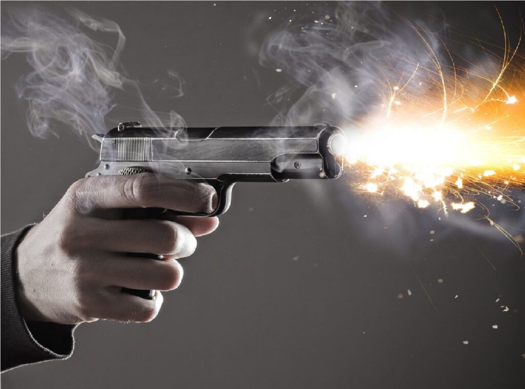 homem-e-baleado-e-carro-fica-crivado-de-tiros-em-tentativa-de-homicidio-no-bairro-paraiso-em-divinopolis