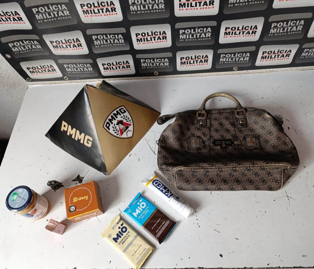 mulher-de-50-anos-e-presa-apos-furtar-produtos-em-farmacia-no-centro-de-divinopolis