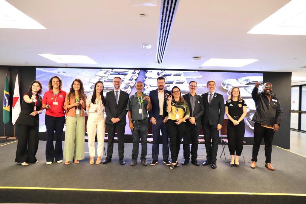 governo-de-minas-entrega-47-novos-veiculos-para-fiscalizacao-e-gestao-ambiental-no-estado