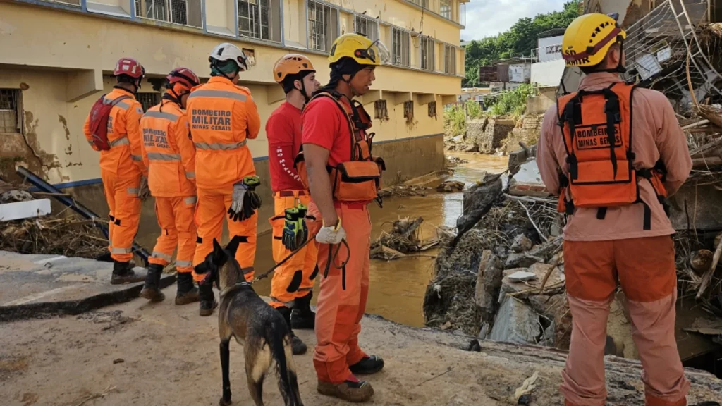 bombeiros-de-divinopolis-reforcam-buscas-apos-chuvas-intensas-em-uba