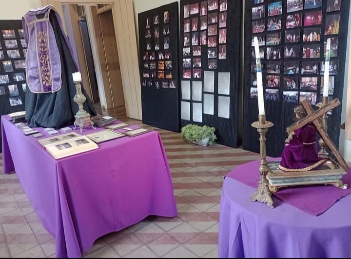 igrejinha-do-rosario-recebe-exposicao-que-conta-a-historia-da-semana-santa-em-carmo-do-cajuru