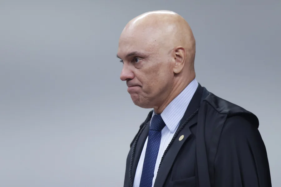 apos-itamaraty,-moraes-nega-visita-de-assessor-de-trump-a-bolsonaro-na-papudinha