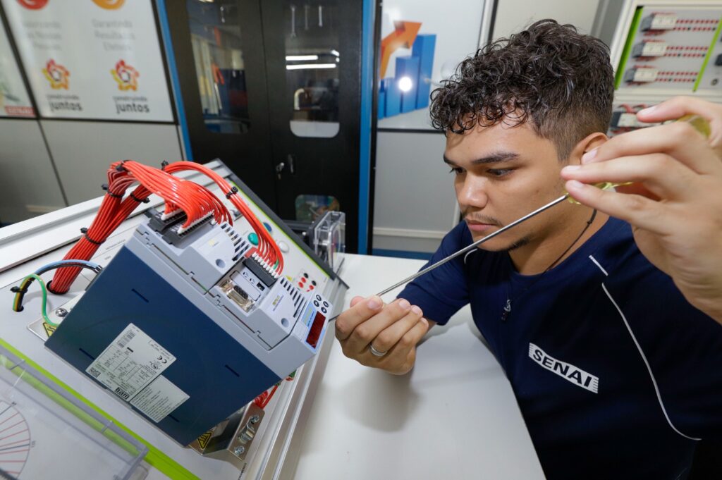 minas-gerais-inicia-aulas-da-sexta-edicao-edicao-do-trilhas-de-futuro-nesta-quinta-feira-(12/3)